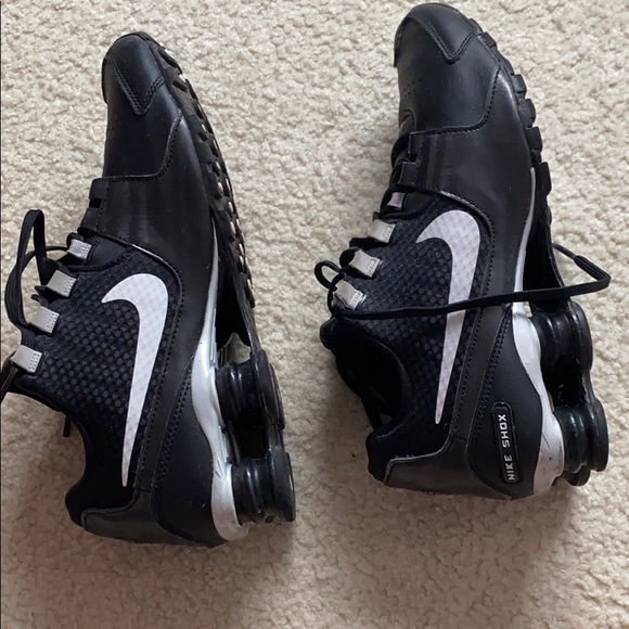 Nike Shoes - NIke shocks